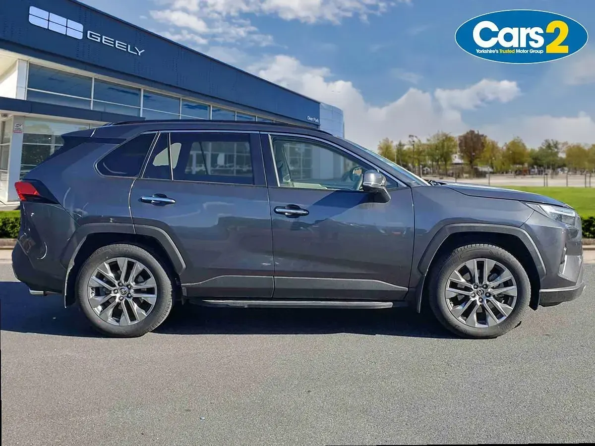 Używany Toyota RAV4 2023 Szary SUV