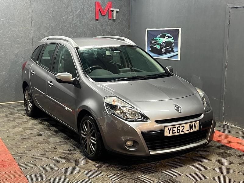 Used Renault Clio GrandTour Dynamique 111 HP (81 kW) 2012 Grey Estate