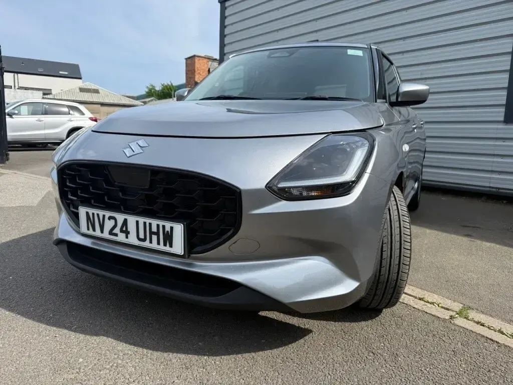 Used Suzuki Swift 82 HP (60 kW) 2024 Silver Hatchback