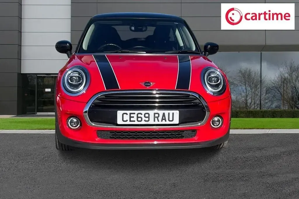 Usado Mini Cooper Classic 136 CV (100 kW) 2019 Rojo Utilitario