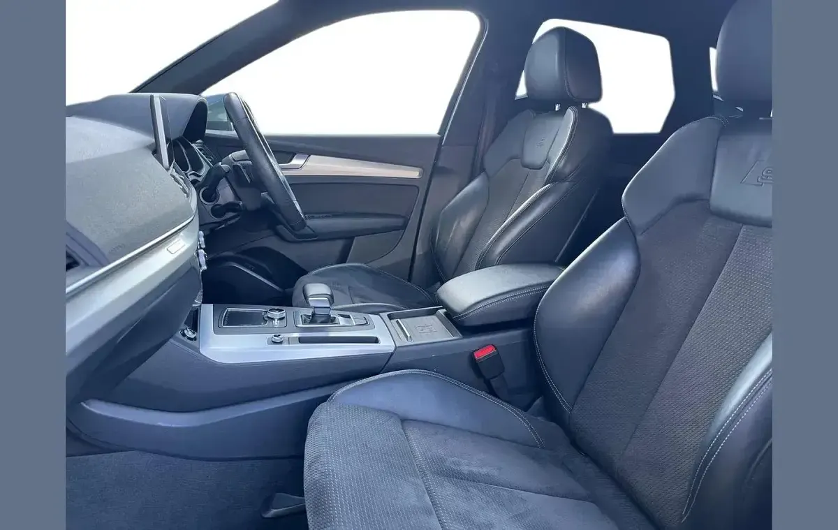 Usado Audi Q5 S-Line 187 HP (137 kW) 2019 Cinzento SUV