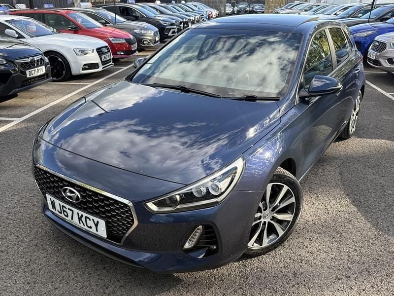 Used Hyundai i30 SE 140 HP (102 kW) 2017 Blue Hatchback