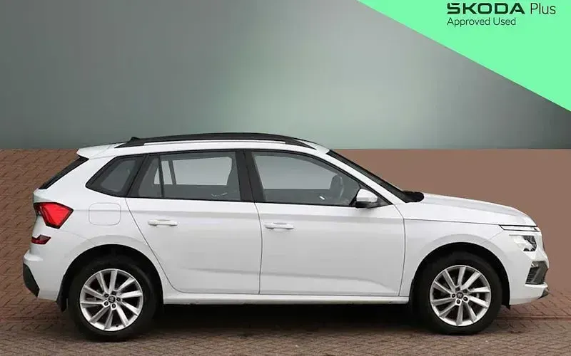 Used Skoda Kamiq SE 95 HP (69 kW) 2025 Moon white metallic SUV