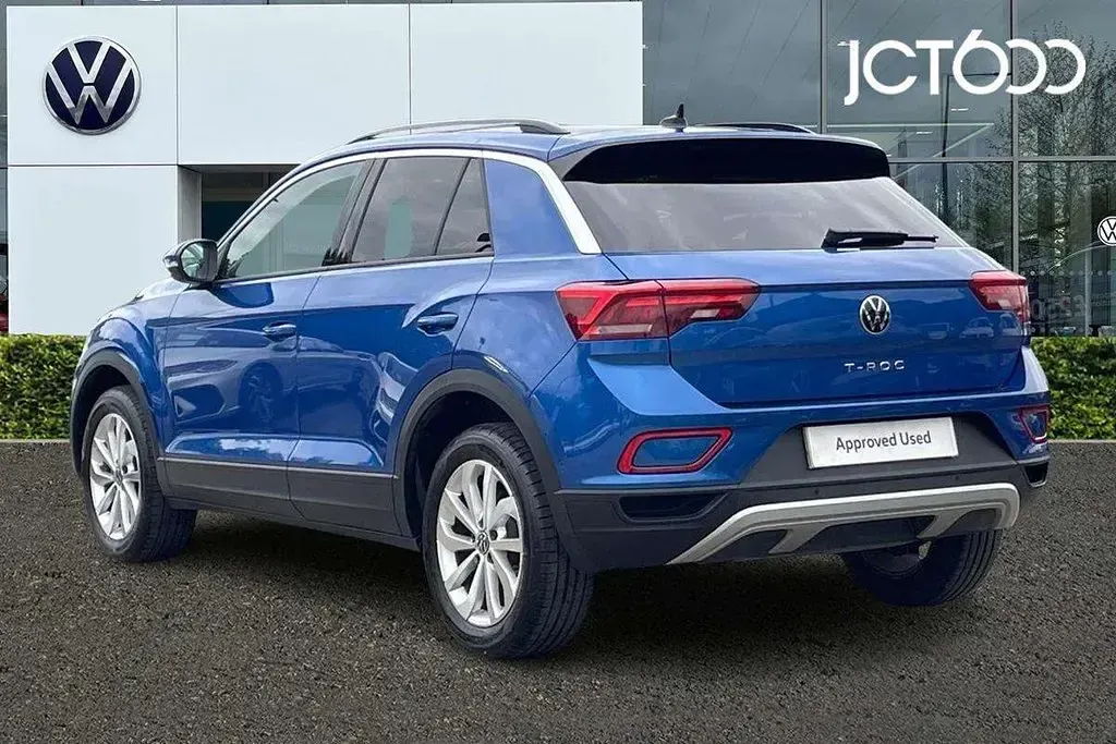 Used VW T-Roc Match 115 HP (84 kW) 2025 Blue SUV