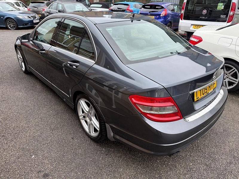 Begagnad Mercedes C220 170 HK (125 kW) 2009 Grå Sedan