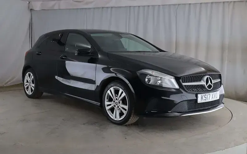 Käytetty Mercedes A180 109 HP (80 kW) 2017 Viistoperä