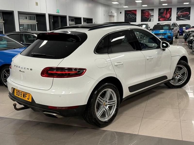 Used Porsche Macan 252 HP (185 kW) 2018 White SUV