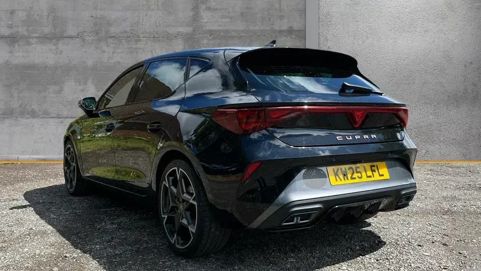 Used Cupra Leon 150 HP (110 kW) 2025 Midnight black