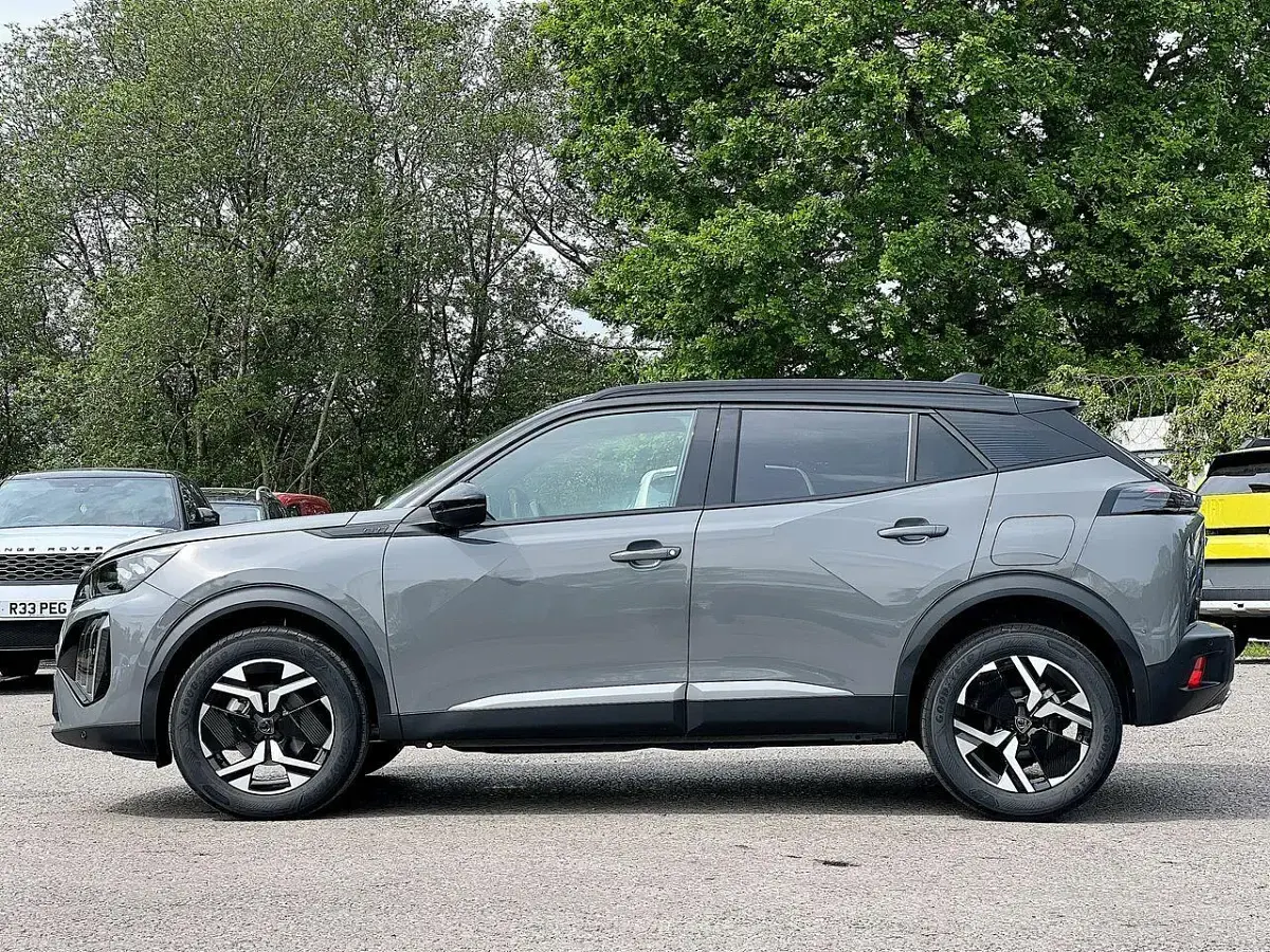 Second-hand Peugeot 2008 GT 129 CP (94 kW) 2024 Gri SUV