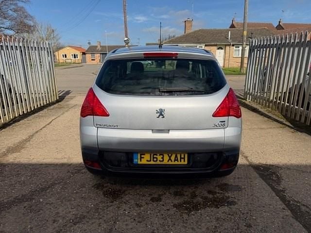 Second-hand Peugeot 3008 Active 2013 Argintiu Break