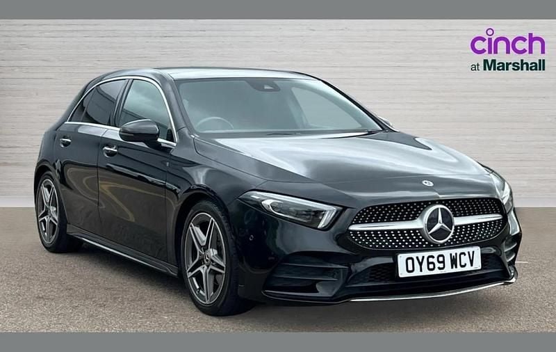 Used Mercedes A180 AMG Line Premium Plus 134 HP (98 kW) 2019 Black Hatchback