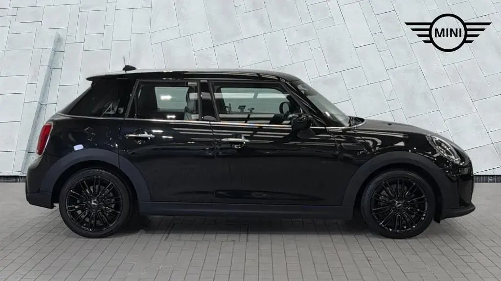Used Mini Cooper Exclusive 134 HP (98 kW) 2022 Black Hatchback