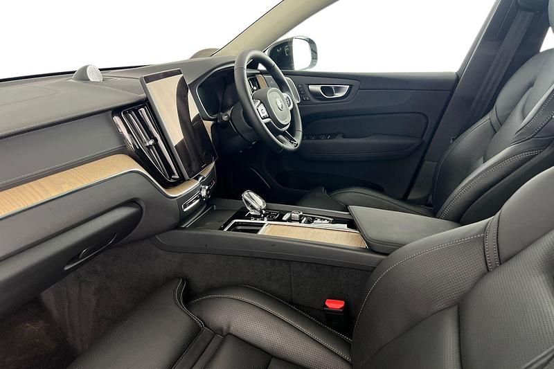 Used Volvo XC60 Ultra 455 HP (334 kW) 2025 Vapour grey SUV