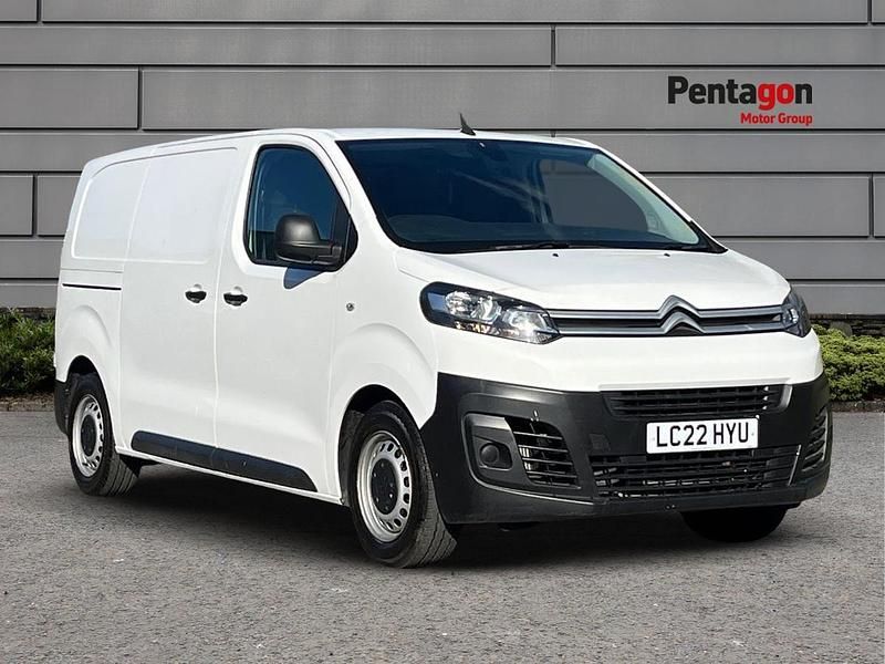 White Used 2022 Citroën Dispatch MPV | £11,495 (Fair price) - Image 1/4