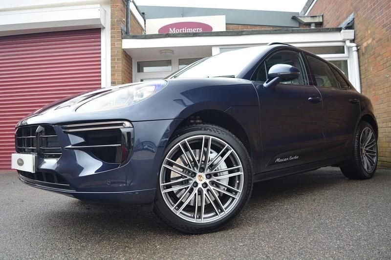 Used Porsche Macan Turbo 440 HP (323 kW) 2019 Blue SUV