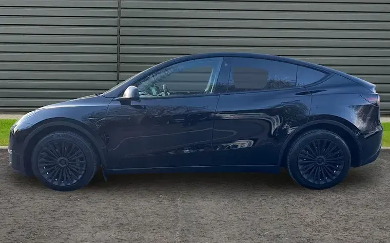 Usado Tesla Model Y Long Range AWD 286 kW (389 HP) 2025 SUV