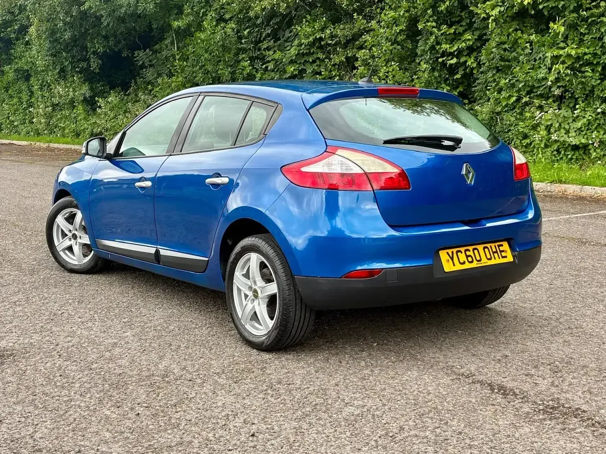 Used Renault Mégane III Dynamique 110 HP (80 kW) 2010 Blue Hatchback