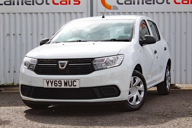 White Used 2019 Dacia Sandero Essentiel Hatchback | £6,990 (Fair price) - Image 1/3