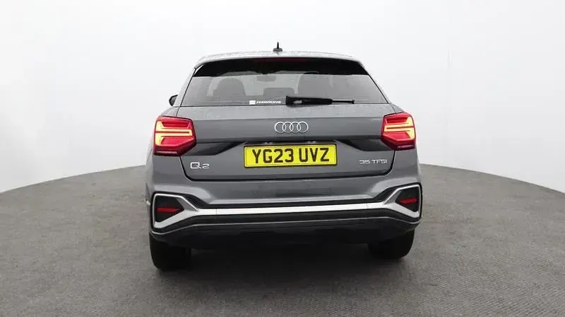 Second-hand Audi Q2 S-Line 150 CP (110 kW) 2023 Gri SUV