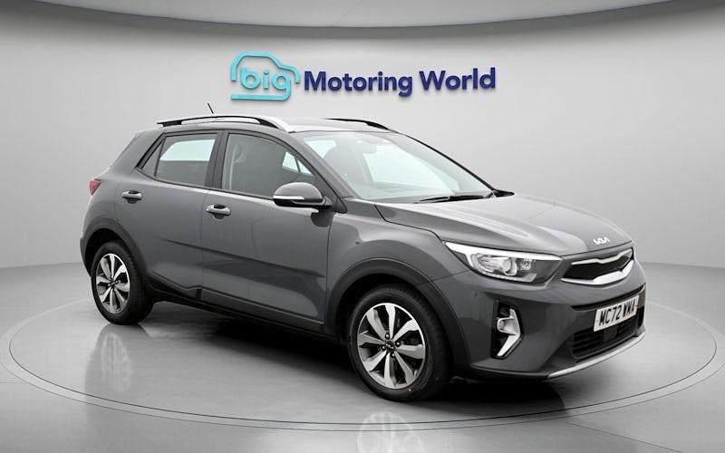 Second-hand Kia Stonic 101 CP (74 kW) 2023 Gri SUV