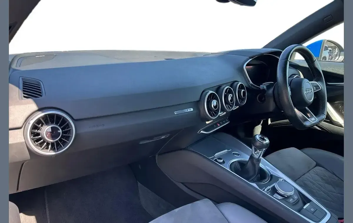 Begagnad Audi TT S-Line 184 HK (135 kW) 2016 Blå Sportkupé