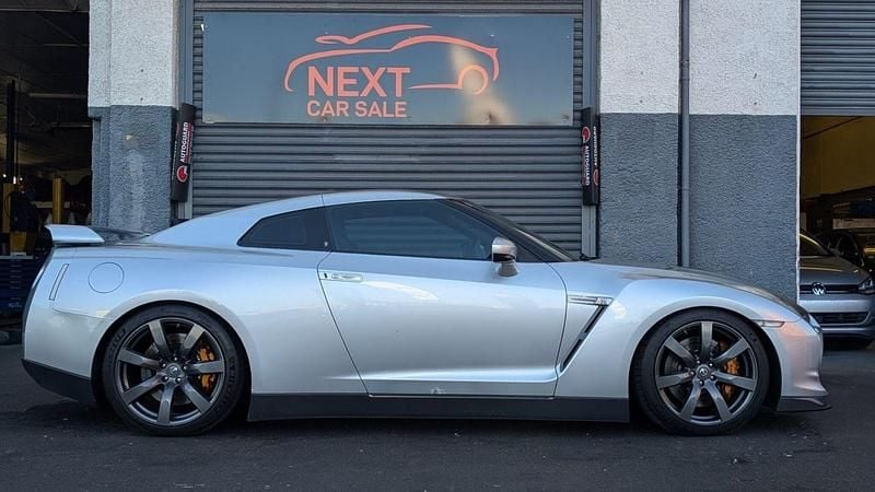 Used Nissan GT-R Black Edition 485 HP (356 kW) 2009 Silver Coupe