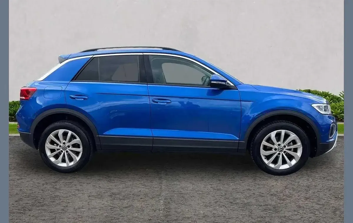 Used VW T-Roc Match 110 HP (80 kW) 2024 Blue SUV