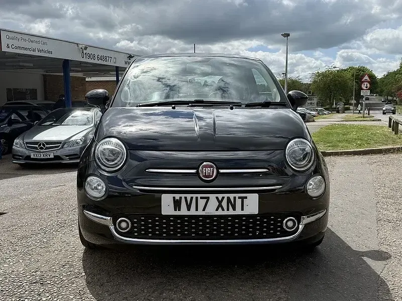 Used Fiat 500 Lounge 69 HP (50 kW) 2017 Crossover black Hatchback