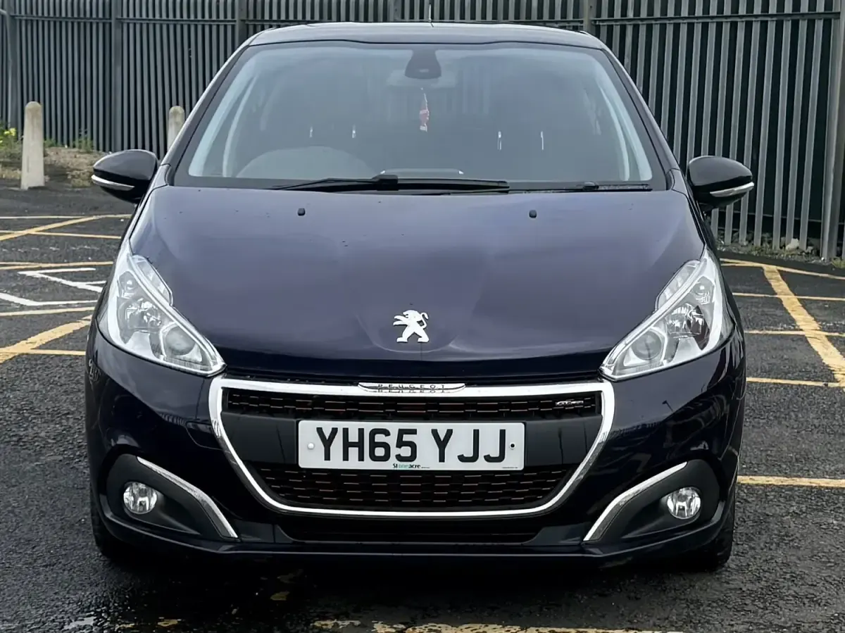 Begagnad Peugeot 208 GT-line 110 HK (80 kW) 2015 Blå Halvkombi