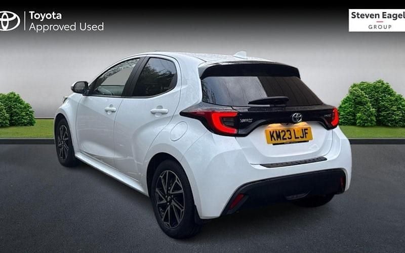 Used Toyota Yaris Hybrid Design 116 HP (85 kW) 2025 Hatchback