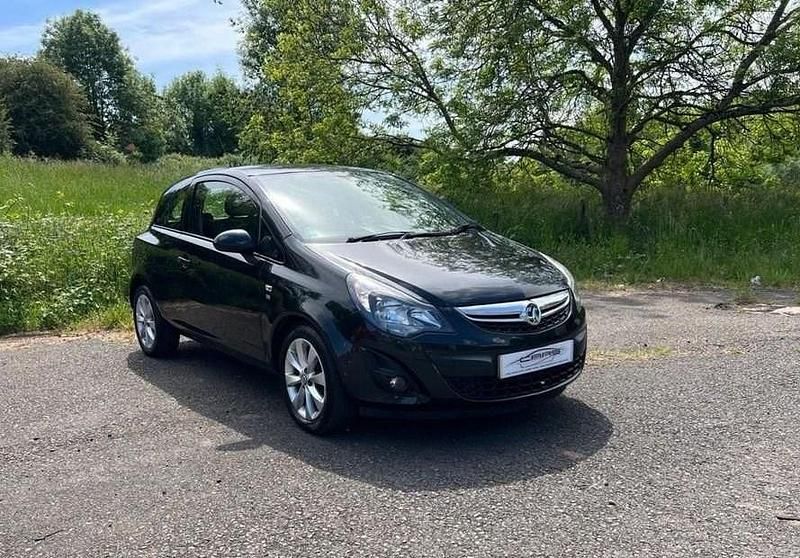 Used Vauxhall Corsa Excite 75 HP (55 kW) 2014 Black Hatchback