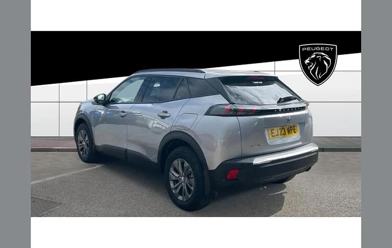 Used Peugeot 2008 Active+ 101 HP (74 kW) 2023 Grey SUV