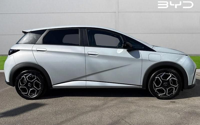 New BYD Dolphin Design 150 kW (204 HP) 2026 White Hatchback