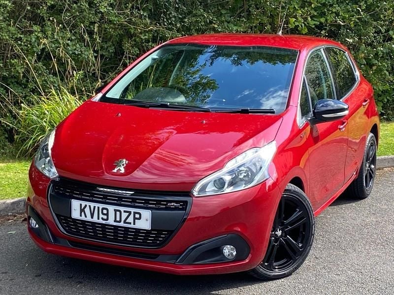Used Peugeot 208 GT-line 110 HP (80 kW) 2019 Red Hatchback