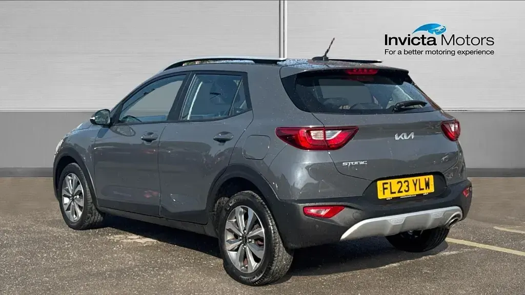 Used Kia Stonic 99 HP (72 kW) 2023 Storm grey premium SUV