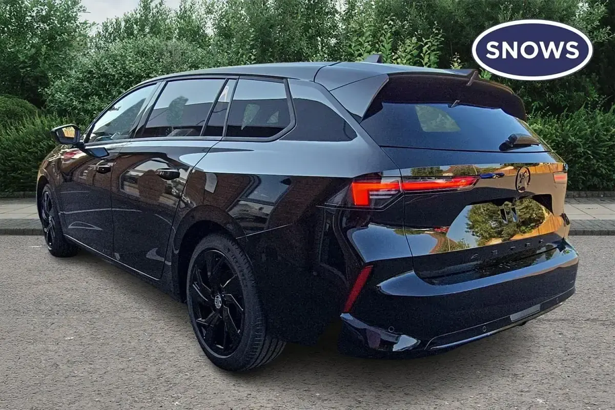 New Vauxhall Astra S 131 HP (96 kW) 2026 Black Estate