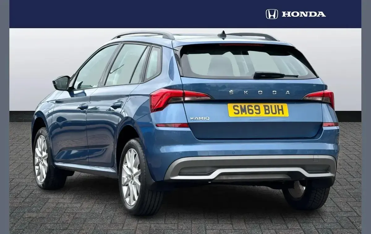 Used Skoda Kamiq SE 115 HP (84 kW) 2020 Blue SUV