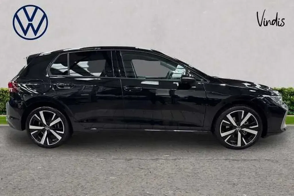 Used VW Golf VIII 150 HP (110 kW) 2025