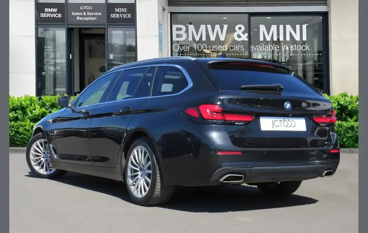 Used BMW 530e Comfort Edition 288 HP (211 kW) 2023 Black Estate