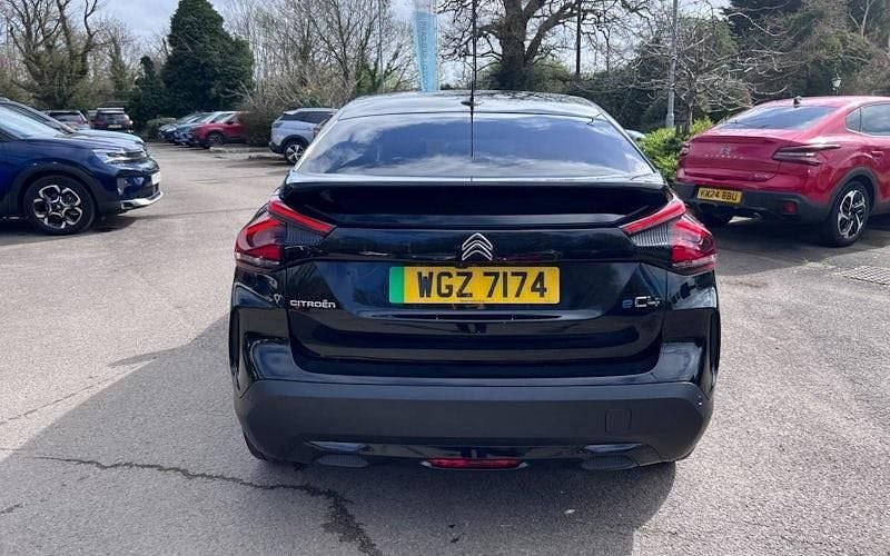 Used Citroën e-C4 Shine 100 kW (136 HP) 2022 Black Hatchback