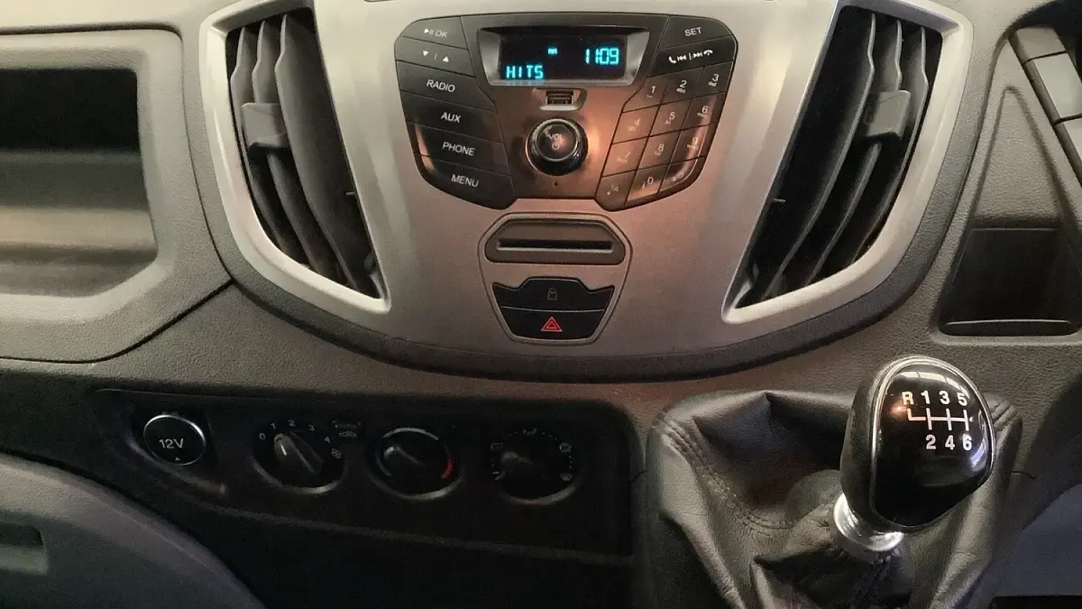 Used Ford Transit 130 HP (95 kW) 2018 White Van