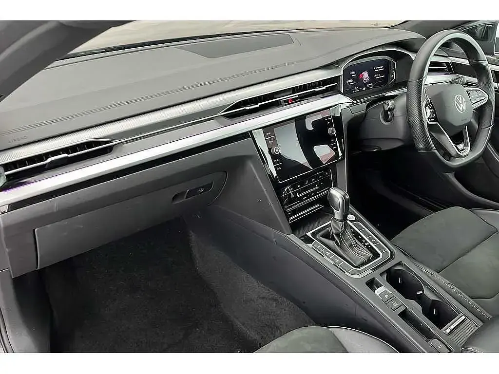 Used VW Arteon 218 HP (160 kW) 2024 Estate