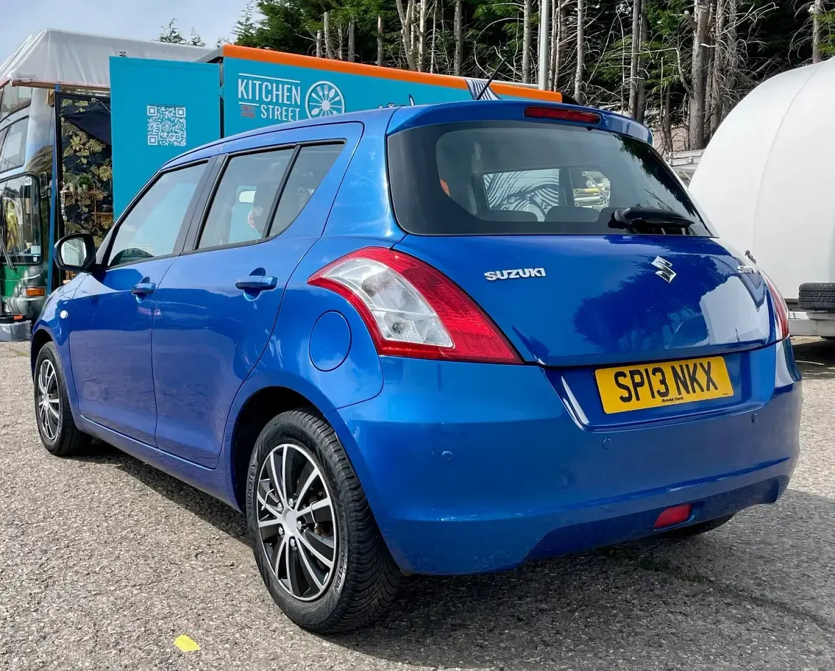 Used Suzuki Swift 92 HP (67 kW) 2013 Blue Hatchback