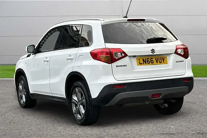 Used Suzuki Vitara SZ-T 120 HP (88 kW) 2016 White SUV
