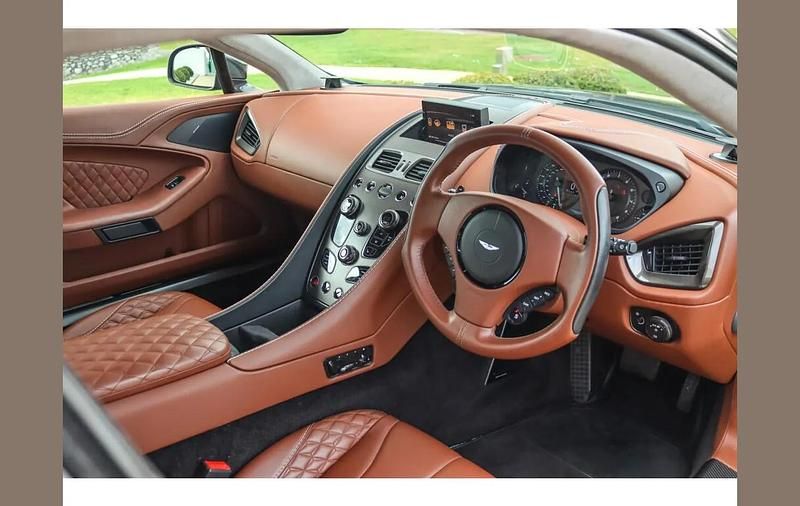 Used Aston Martin Vanquish 595 HP (437 kW) 2018 Grey Coupe