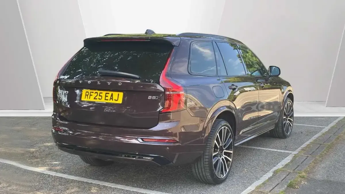 Used Volvo XC90 Ultra 455 HP (334 kW) 2025 Red SUV