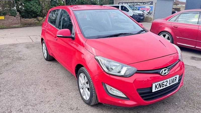 Używany Hyundai i20 Active 2012 Czerwony Hatchback