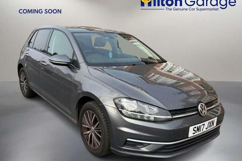 Used VW Golf VII SE 110 HP (80 kW) 2017 Hatchback
