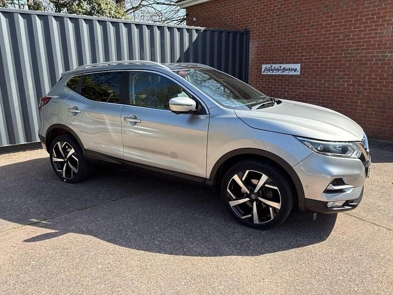 Used Nissan Qashqai Tekna 140 HP (102 kW) 2019 Silver SUV