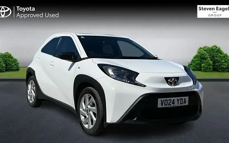 Used Toyota Aygo X PURE 72 HP (52 kW) 2024 SUV